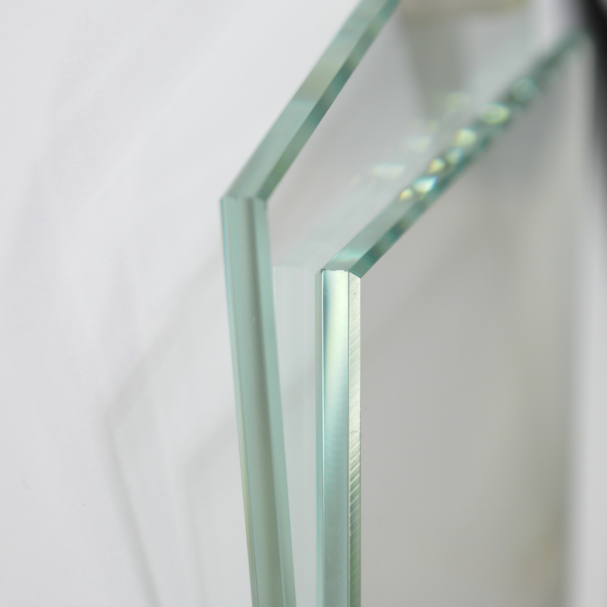 Clamper Glass